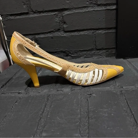 ANTONIO MELANI Yellow and Tan Heels - Picture 4 of 11